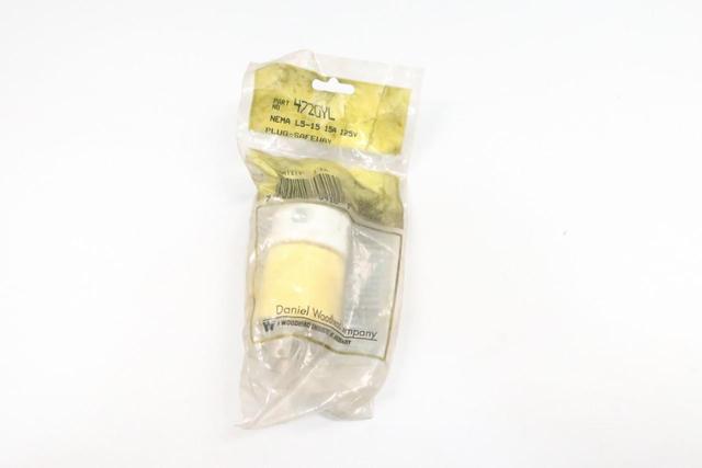 WOODHEAD 4720YL PLUG 2P 3W 15A AMP 125V-AC