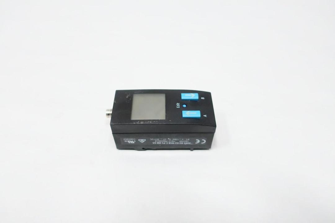 FESTO SDE1-B2-G2-W18-C-P1-M8-G5 PRESSURE SENSOR 1BAR 30V-DC