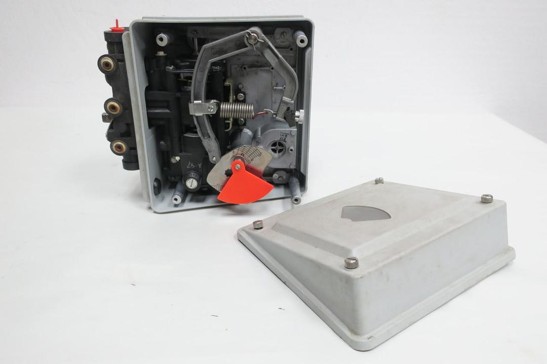 BAILEY AP411000 PNEUMATIC VALVE POSITIONER 150PSI