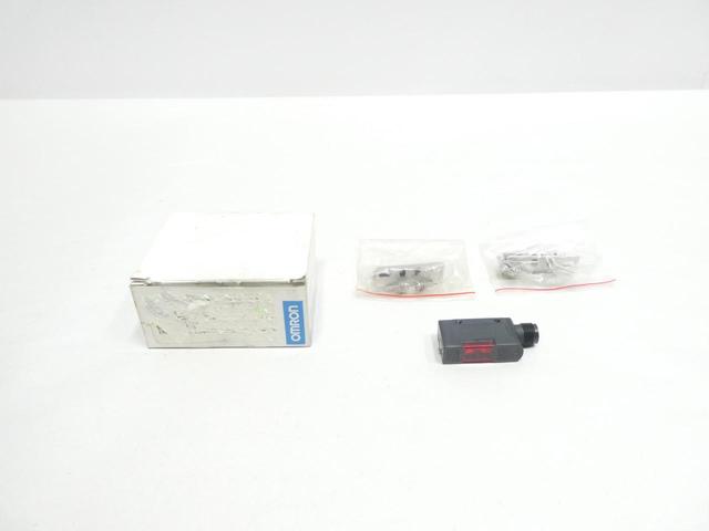 OMRON E3S-AT66-L PHOTOELECTRIC SWITCH EMITTER 10-30V-DC