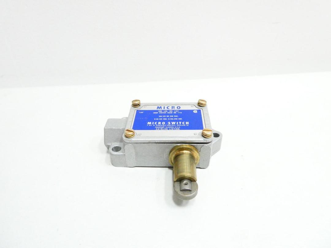 MICRO SWITCH DTF2-2RQN8 ROLLER PLUNGER LIMIT SWITCH 125/250V-AC/DC
