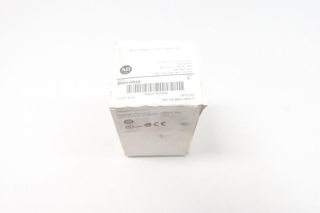 ALLEN BRADLEY 800H-HR2A SELECTOR SWITCH 2-POSITION MAINTAINED