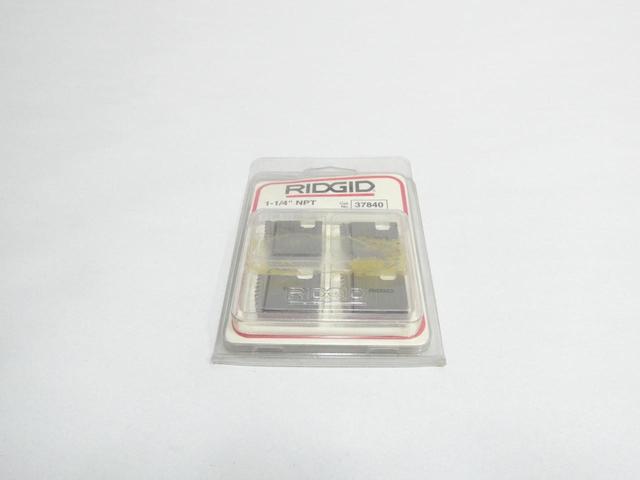 RIDGID 37840 12-R ALLOY PIPE DIE SET 1-1/4IN NPT 11-1/2 TPI-RH