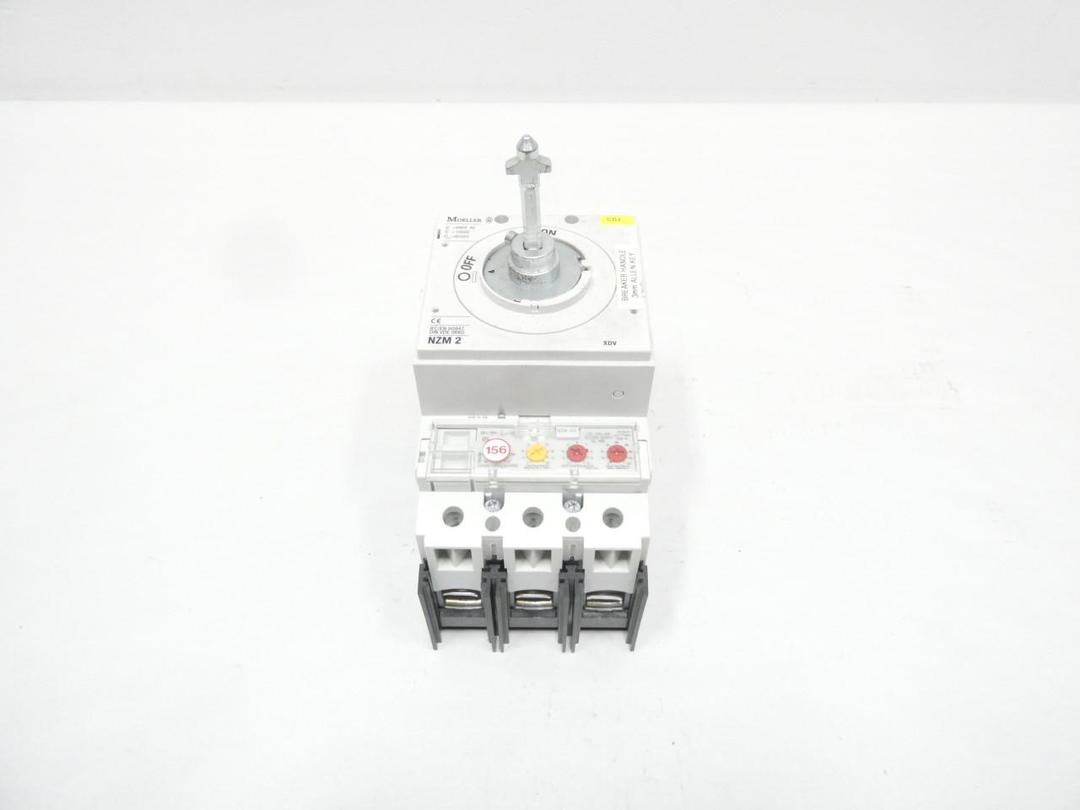 MOELLER NZMH2-VE(VEF) MOLDED CASE CIRCUIT BREAKER 3P 250A AMP 600V-AC
