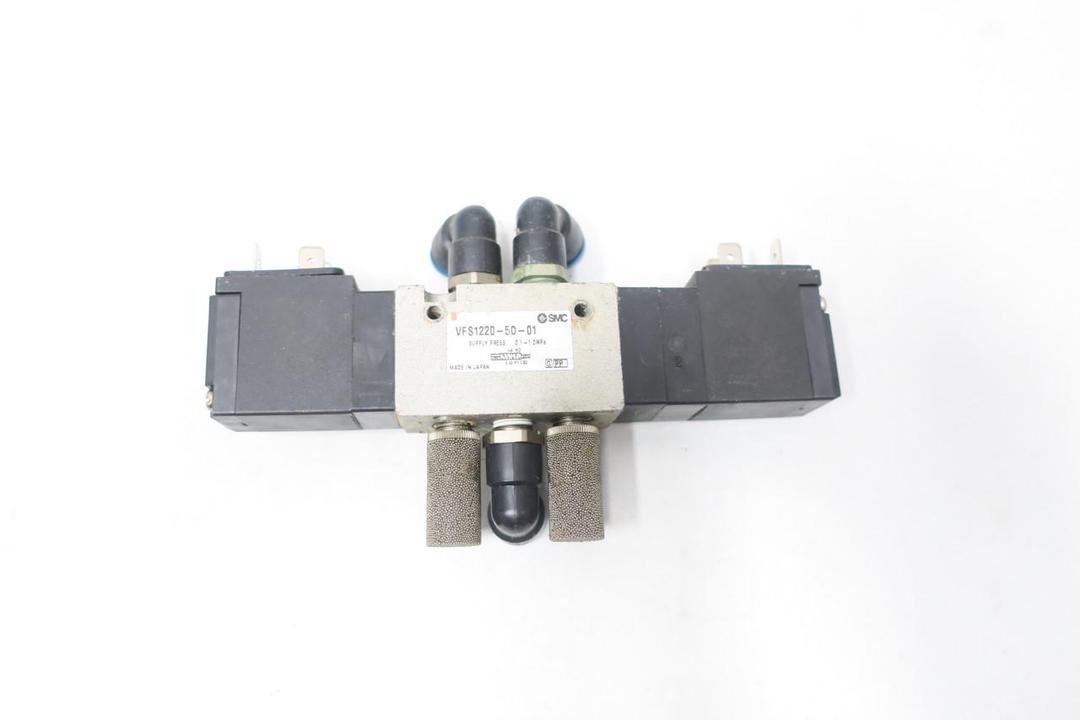 SMC VFS1220-5D-01 PNEUMATIC SOLENOID VALVE 21-26V-DC 145PSI