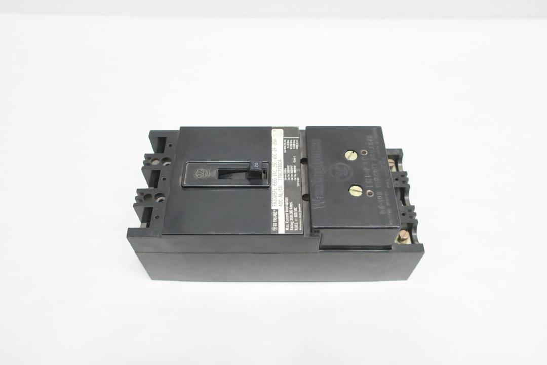 WESTINGHOUSE FB2025PL MOLDED CASE CIRCUIT BREAKER 2P 25A AMP 600V-AC 250V-DC
