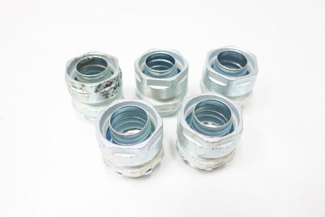 BOX OF 5 EGS OZ GEDNEY 4Q-100 STRAIGHT LIQUIDTIGHT CONNECTOR IRON 1IN
