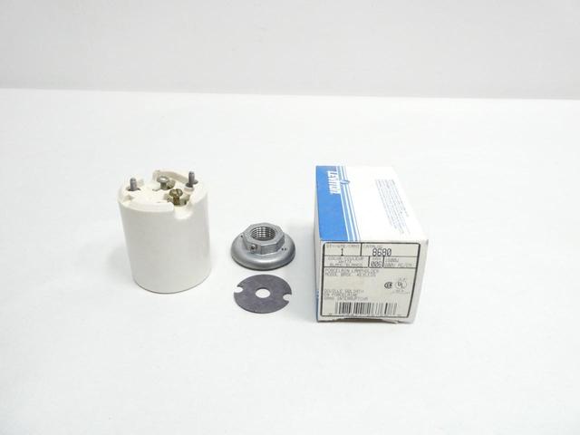 LEVITON 8680 PORCELAIN LAMPHOLDER BASE 1500W 600V-AC