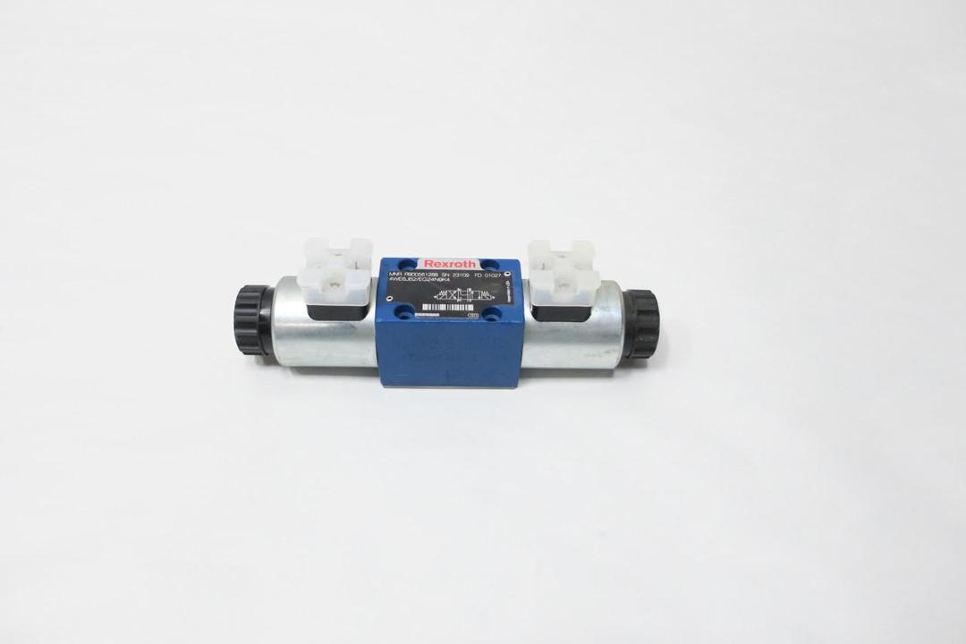 REXROTH 4WE6J62/EG24N9K4 R900561288 HYDRAULIC SOLENOID VALVE 24V-DC