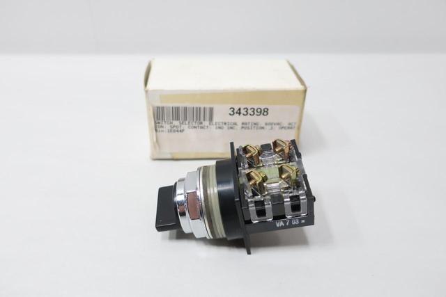 GENERAL ELECTRIC GE CR104PSG84B91 3 POS SELECTOR SWITCH