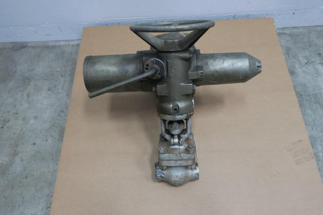 ANCHOR DARLING MARK V-676 ELECTRIC STEEL SOCKET WELD WEDGE GATE VALVE 1.5IN 600