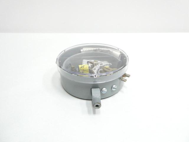 MERCOID DA-31-153-4 PRESSURE SWITCH 1/4IN NPT 1-35PSI 120/240V-AC/DC
