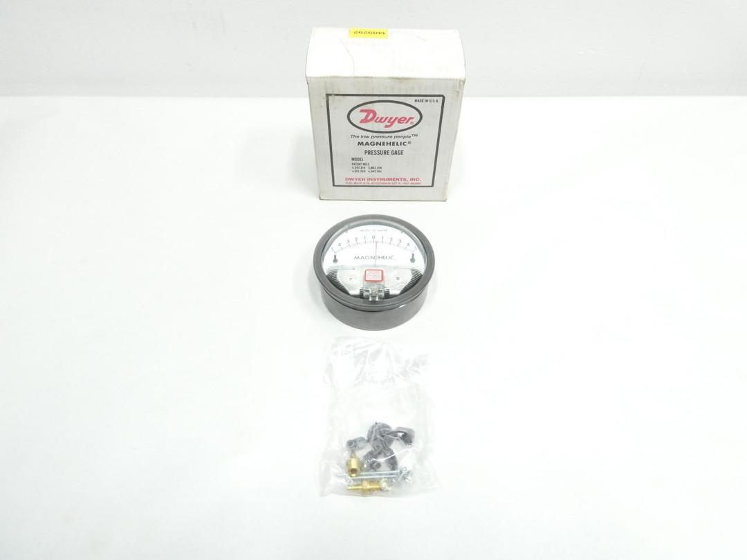 DWYER 2310 MAGNEHELIC PRESSURE GAUGE 5-0-5IN-H2O 4IN 1/8IN NPT
