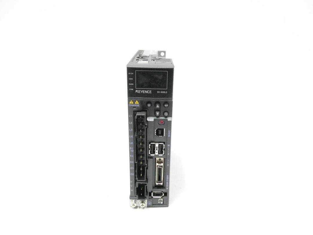 KEYENCE SV-020L2 SERVO DRIVE 0-400HZ 200-230V-AC 0-230V-AC 3PH 200W