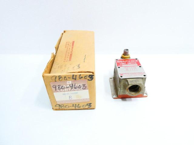 NAMCO EA74040100 SNAP-LOCK LIMIT SWITCH 125/250/480/600V-AC 125/250V-DC