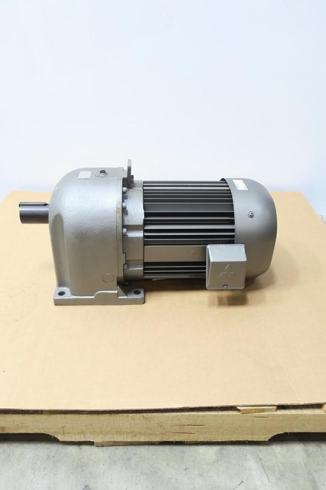 MITSUBISHI GM-D GEARMOTOR 1:5 360RPM 3PH 7.5KW 480V-AC