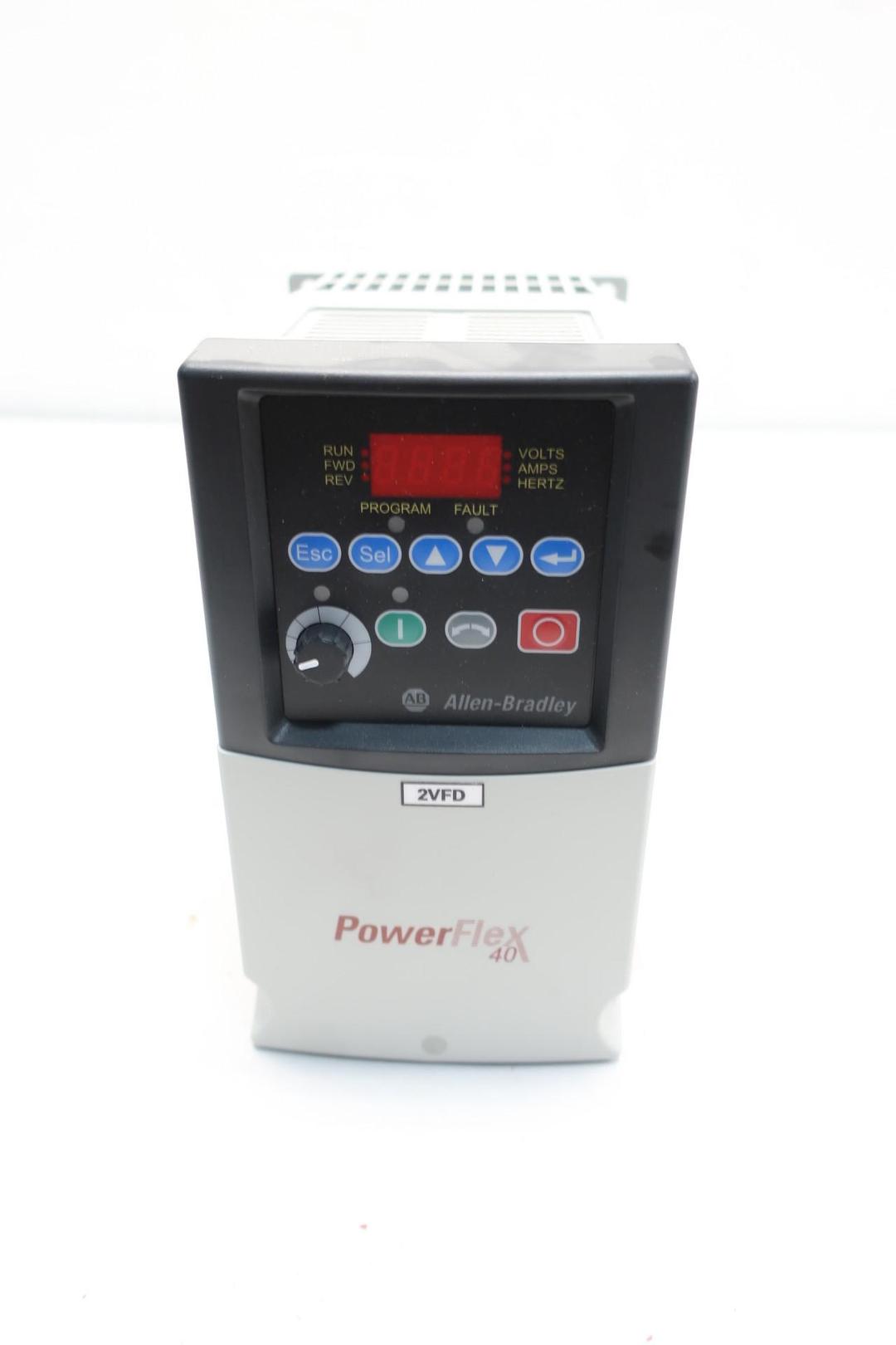 ALLEN BRADLEY 22B-D4P0N104 POWERFLEX 40 AC VFD DRIVE 0-400HZ 0-460V-AC 2HP