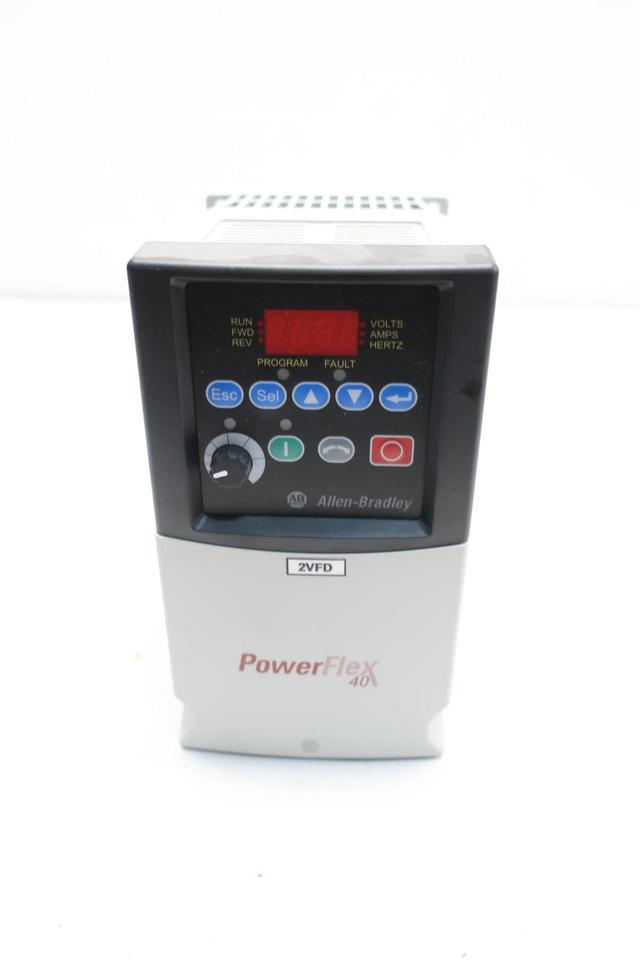ALLEN BRADLEY 22B-D4P0N104 POWERFLEX 40 AC VFD DRIVE 0-400HZ 0-460V-AC 2HP