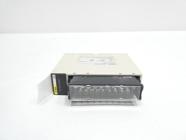 OMRON C200H-0C224 OUTPUT MODULE
