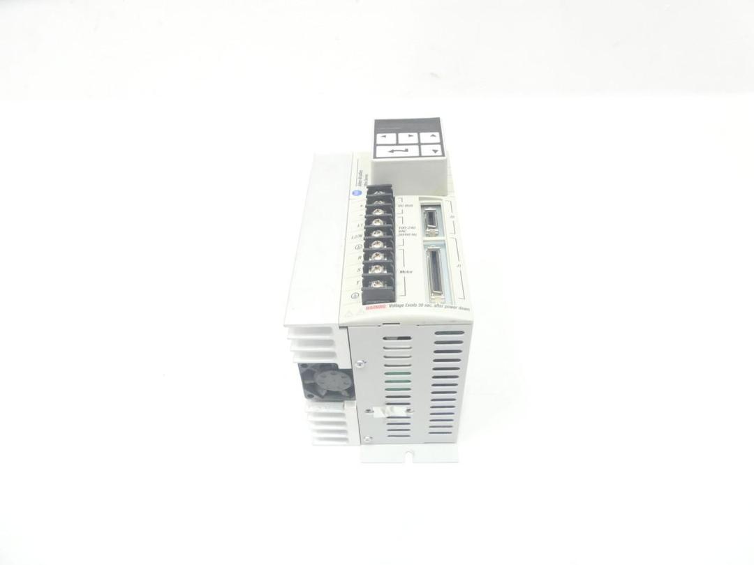 ALLEN BRADLEY 1398-DDM-019 SERVO DRIVE 120/240V-AC 120/240V-DC