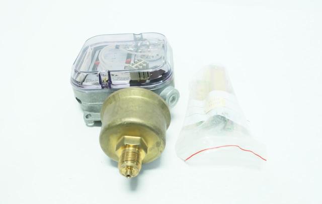 SAUTER DFQ-17B-39-F902 380V-AC 2A 0-1.5BAR PNEUMATIC PRESSURE CONTROLLER