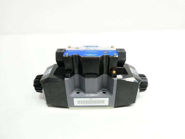 TOKIMEC DG4V-5-2C-M-PL-T-6-40 HYDRAULIC DIRECTIONAL CONTROL VALVE 100/110V-AC