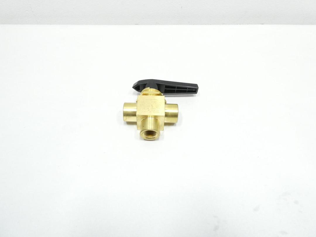 SWAGELOK B-45XTF8 MANUAL BRASS THREADED BALL VALVE 1/2IN NPT