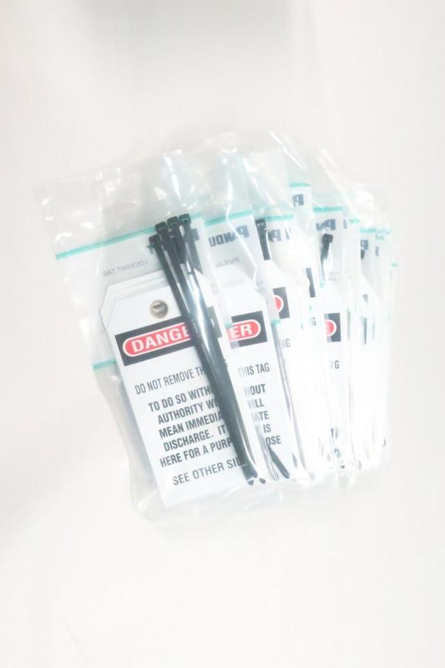 BOX OF 20 PANDUIT PVT-15 LOCKOUT TAGS