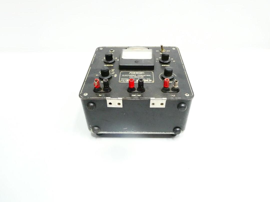FOXBORO 8121 ELECTRONIC CONSOTROL CALIBRATOR 115V-AC