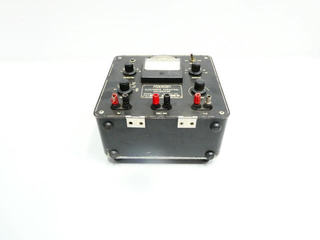 FOXBORO 8121 ELECTRONIC CONSOTROL CALIBRATOR 115V-AC