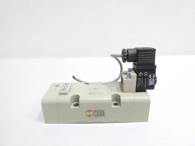 METAL WORK 70560-21100 SIZE 3 PNEUMATIC SOLENOID VALVE 110V-AC 10BAR