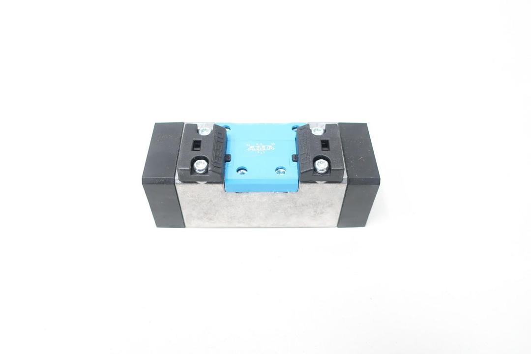 FESTO VL-5/3B-D-1-C 151012 PNEUMATIC VALVE 240PSI