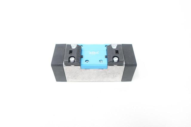FESTO VL-5/3B-D-1-C 151012 PNEUMATIC VALVE 240PSI