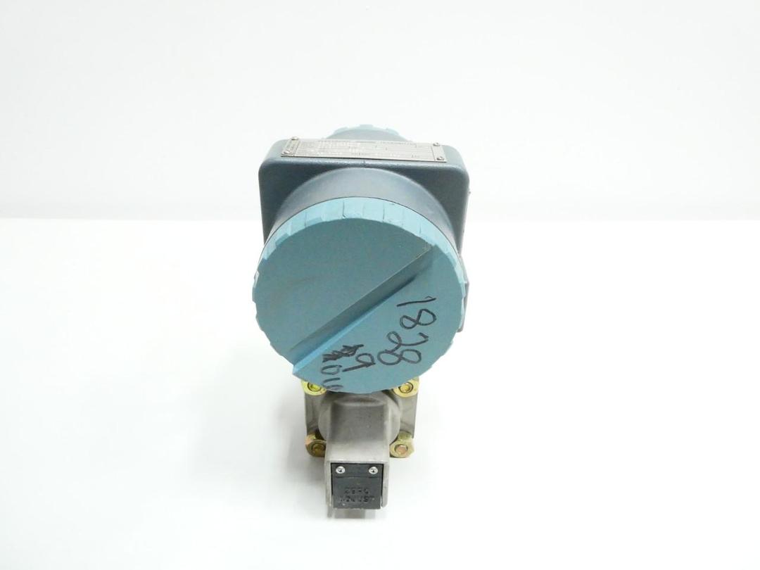 FOXBORO 821GM-IS2SH2 GAUGE PRESSURE TRANSMITTER 0-300PSI 12.5-65V-DC