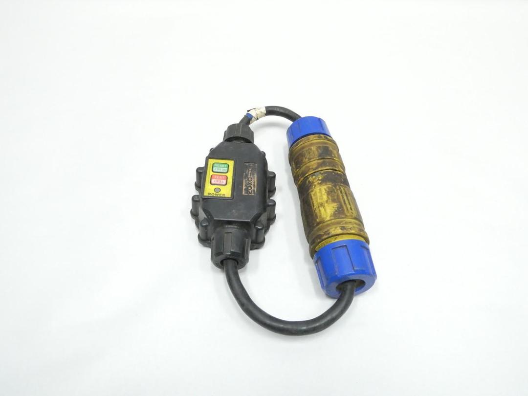 ERICSON XG2-12-2G-LKG GROUND FAULT CIRCUIT INTERRUPTER 2400W 20A AMP 120V-AC