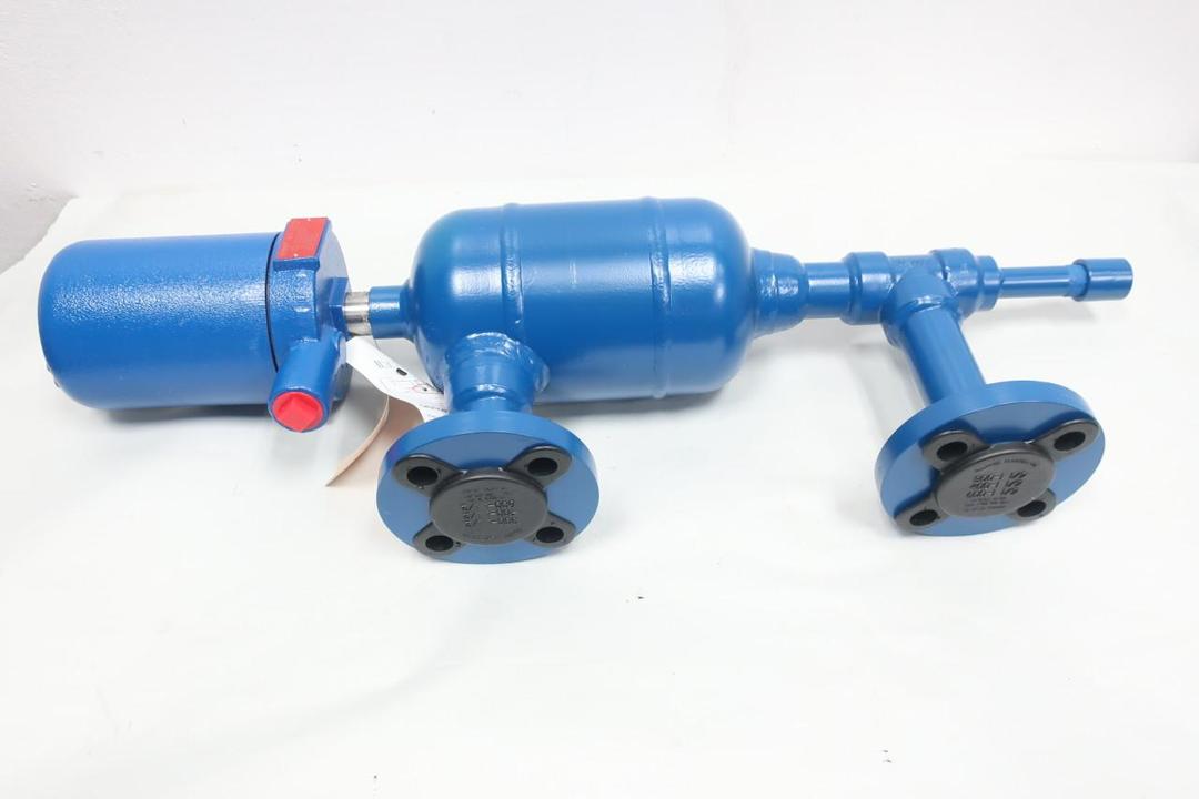 MAGNETROL XG75-2T40-COM FLANGED LIQUID LEVEL SENSOR 120V-AC