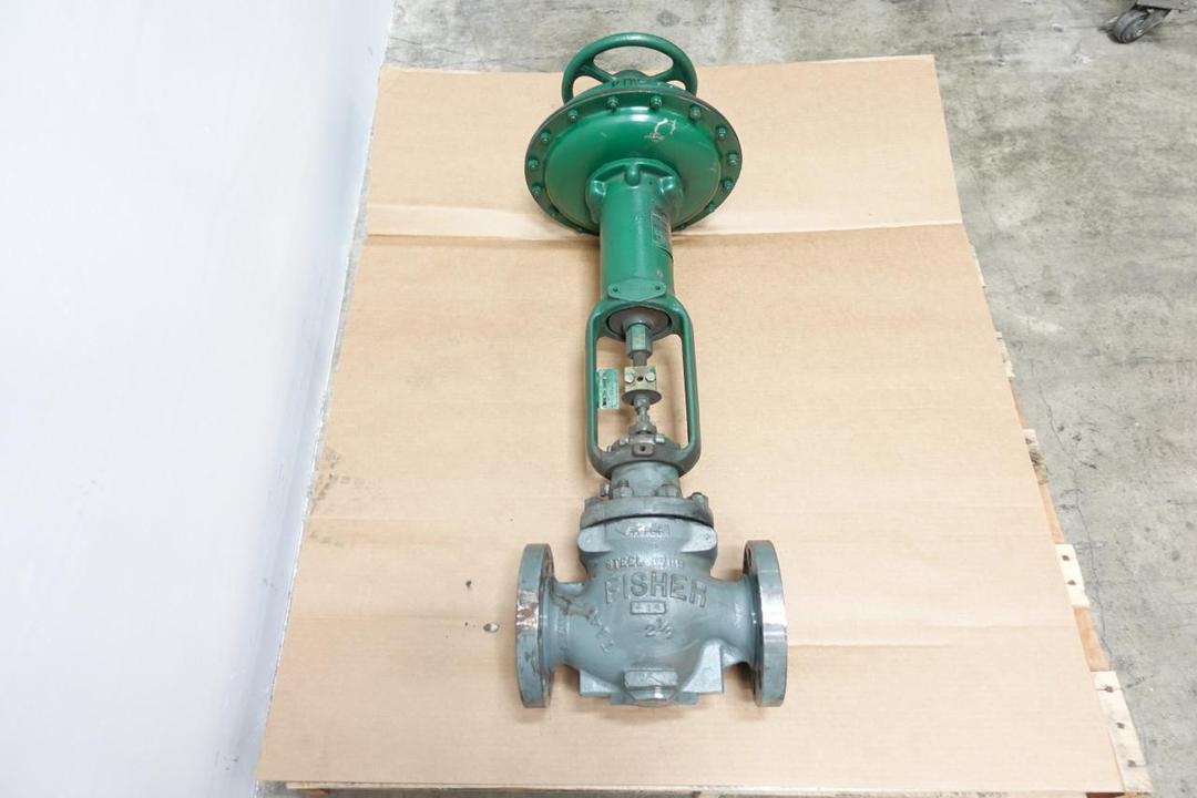 FISHER ED 667 SIZE 40 PNEUMATIC STEEL FLANGED CONTROL VALVE 2-1/2IN 300