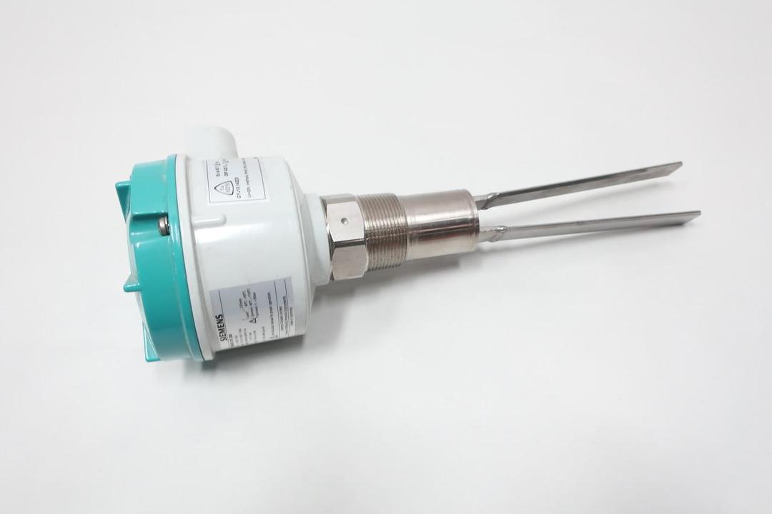 SIEMENS 7ML5731-5AB11-1FA0 SITRANS LVS 200 VIBRATING LEVEL SWITCH