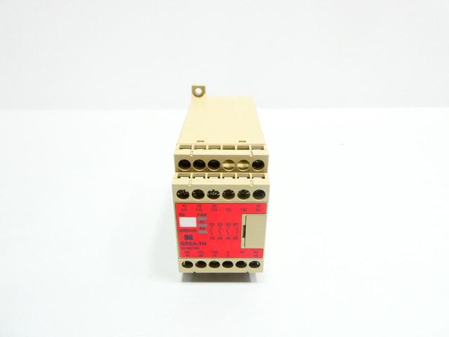 OMRON G9SA-TH301 SAFETY RELAY 24V-AC/DC