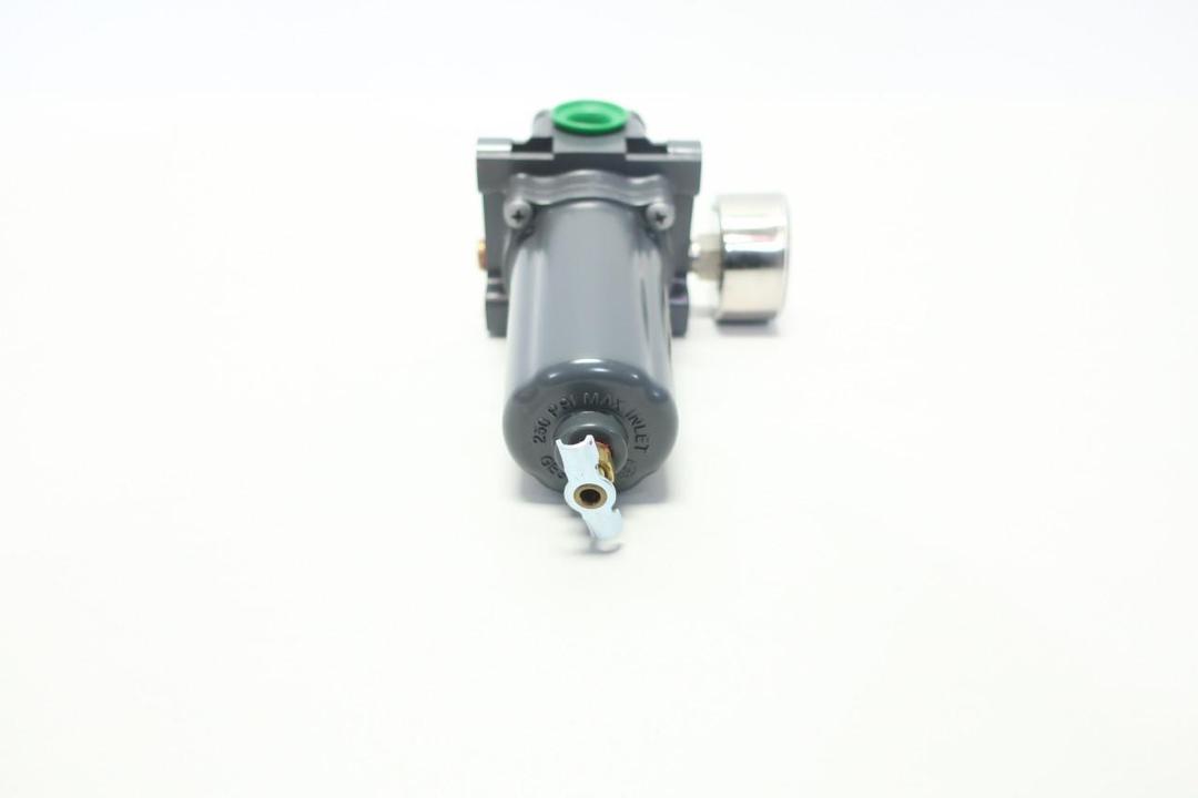 FISHER 67DFR PRESSURE REDUCING REGULATOR 1/2IN 250PSI 0-35PSI NPT
