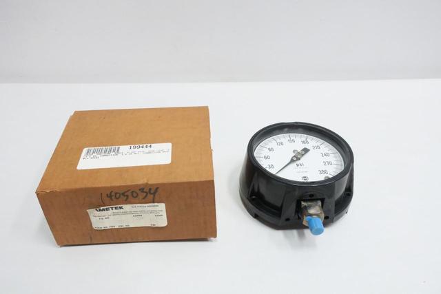 AMETEK 1982 PRESSURE GAUGE 4-1/2IN 0-300PSI 1/4IN NPT