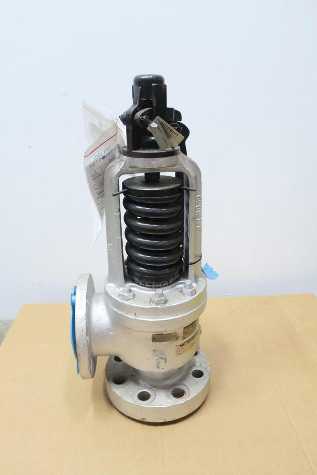 DRESSER CONSOLIDATED 1557LA-X3-20 STEEL RELIEF VALVE 4X6IN 990PSI 132497LB/HR