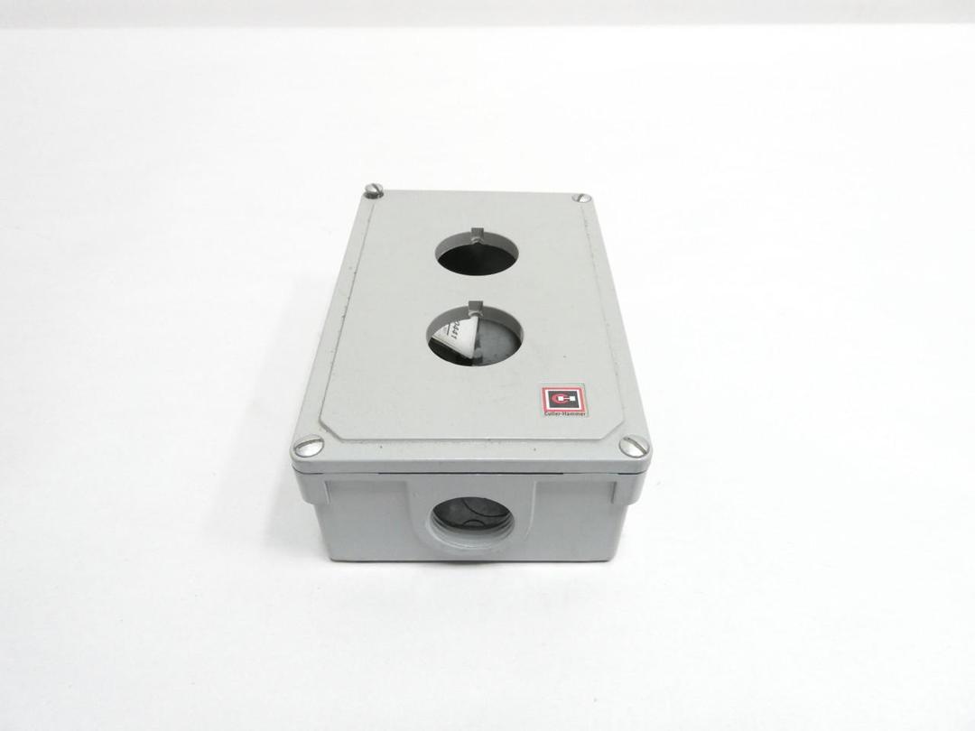CUTLER HAMMER 10250TN2 OILTIGHT PUSHBUTTON ENCLOSURE 6.2IN X 3.9IN X 5.2IN