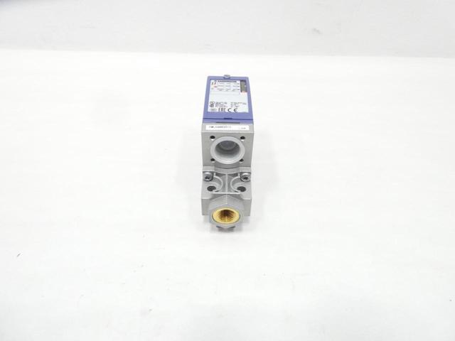 TELEMECANIQUE XMLA500D2S13 PRESSURE SWITCH 3/8IN 500BAR 500V