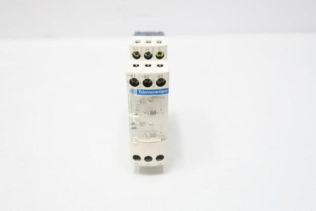 TELEMECANIQUE RM4UA32F VOLTAGE MEASUREMENT RELAY