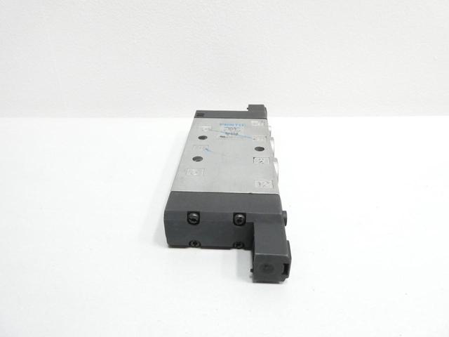 FESTO 163167 CPE24-M1H-5J-3/8 PNEUMATIC SOLENOID VALVE 3/8IN NPT 10BAR