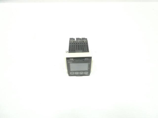OMRON E5CN-QQ2HHT TEMPERATURE CONTROLLER