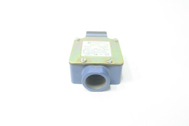 TELEMECANIQUE XCKL110 LIMIT SWITCH 240V-AC