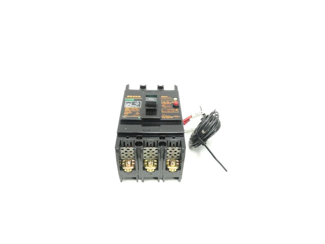 FUJI ELECTRIC EG33B MOLDED CASE CIRCUIT BREAKER 3P 10A AMP 100-200V-AC