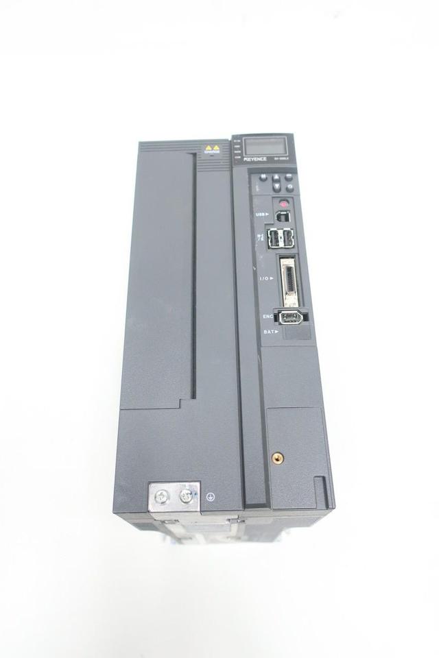 KEYENCE SV-500L2 SERVO DRIVE 200-230V-AC 0-230V-AC 3PH 5KW